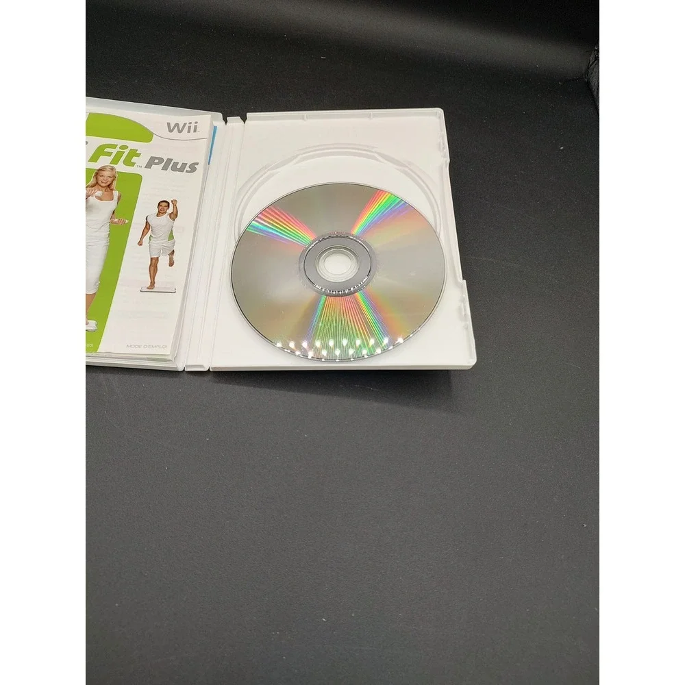 Nintendo‎ Wii Fit Plus Game with Manual and Case RVL-RFPE-USA Fitness Workout